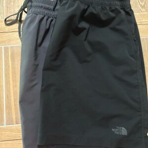 EUC - The North Face - 2PC Women’s Skirt - SZ XL